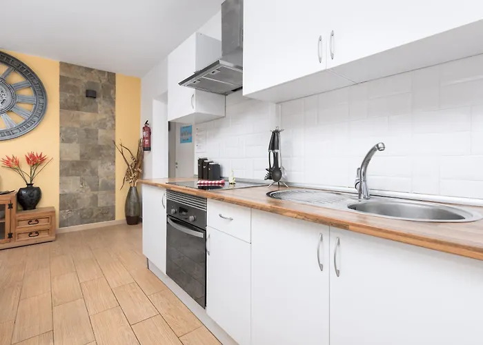 Alojamento de Acomodação e Pequeno-almoço Chabela's 2*