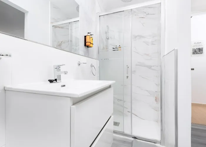 Alojamento de Acomodação e Pequeno-almoço Chabela's 2*